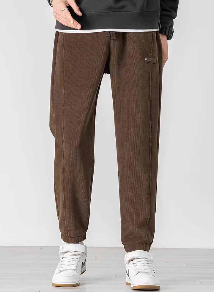 Men Easy Wash Pleated Joggers Trouser