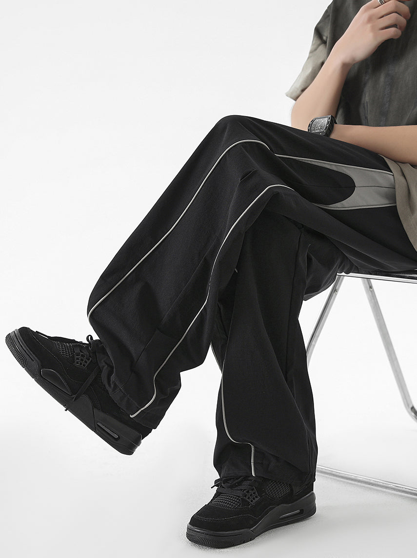 Men Loose Fit Easy Wash Pleated Chinos Trousers