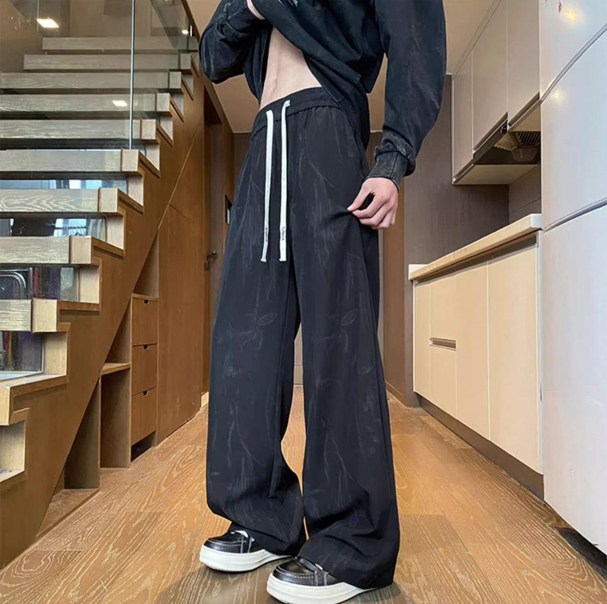 Men Loose Fit Mid-Rise Trousers