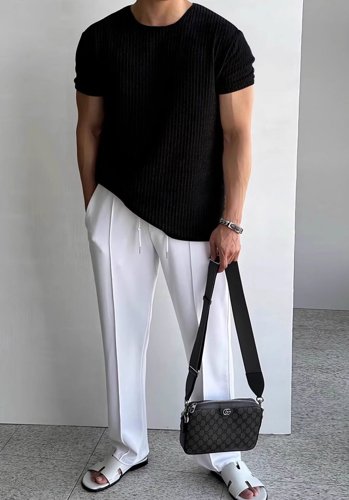 Round Neck Regular Fit Short Sleeves T-shirt