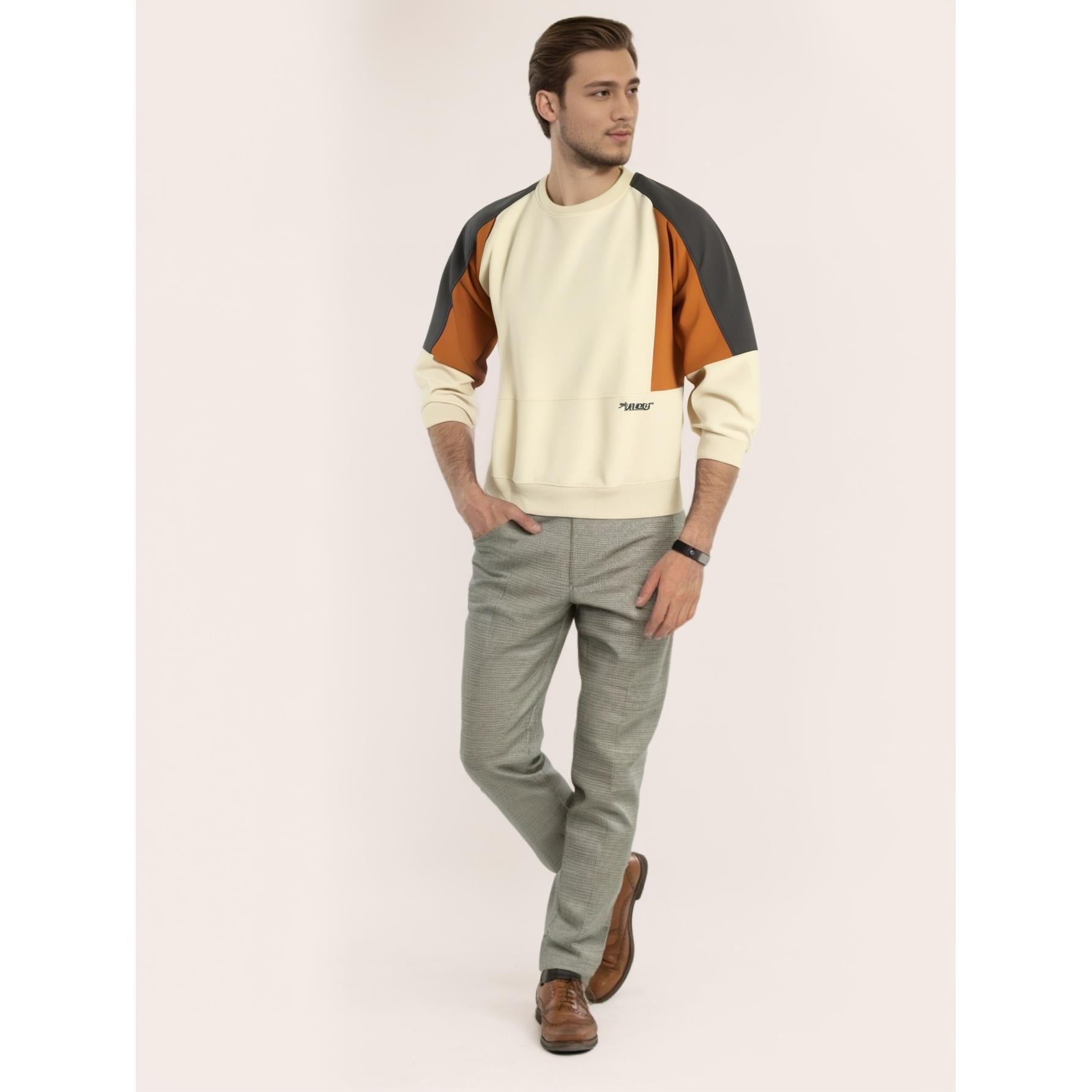 Men Colourblocked Pullover Sweatshirt