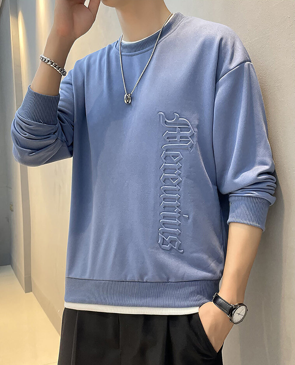 Men's Blue Solid Round Neck Sweatshirt