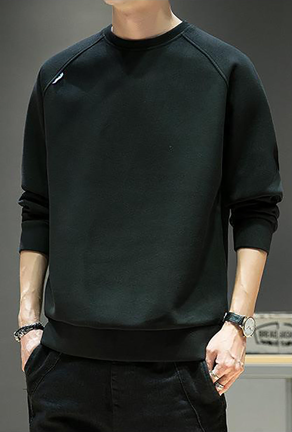 Men Round Neck Pullover Sweatshirt