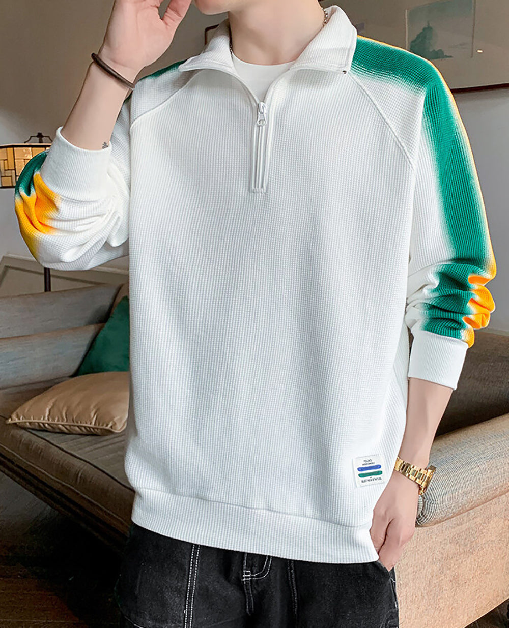 Men Colourblocked Long Sleeves Sweatshirt