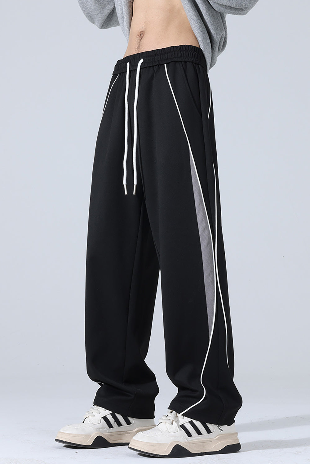 Men Mid-Rise Wide Leg Trousers