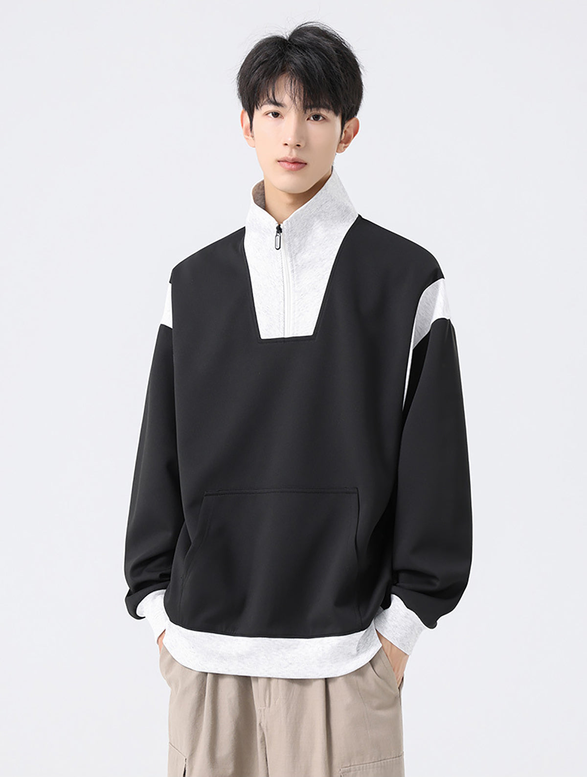 Men Colourblocked Mock Collar Pullover Sweatshirt
