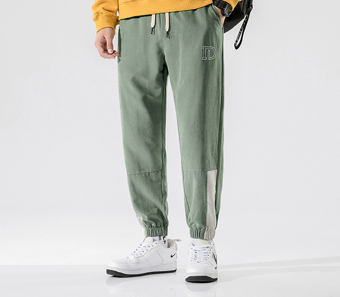 Men Easy Wash Mid-Rise Pleated Trousers