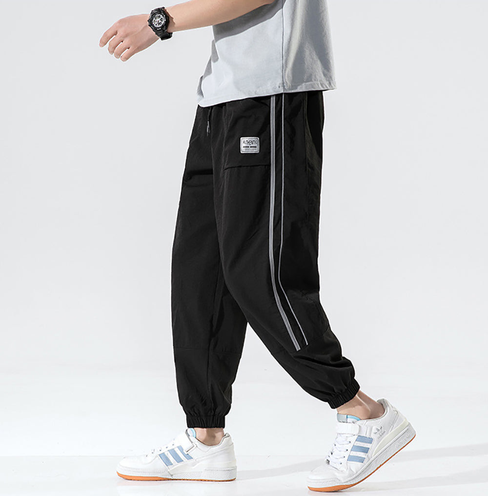 Men Regular Fit Mid-Rise Joggers