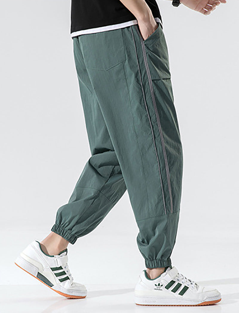 Men Mid-Rise Regular Fit Easy Wash Joggers