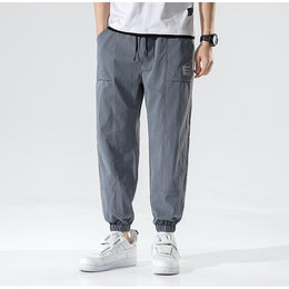 Men Regular Fit Mid-Rise Joggers