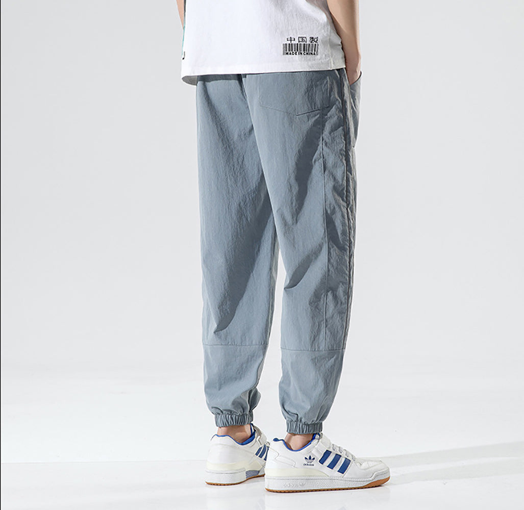 Men Regular Fit Mid-Rise Joggers