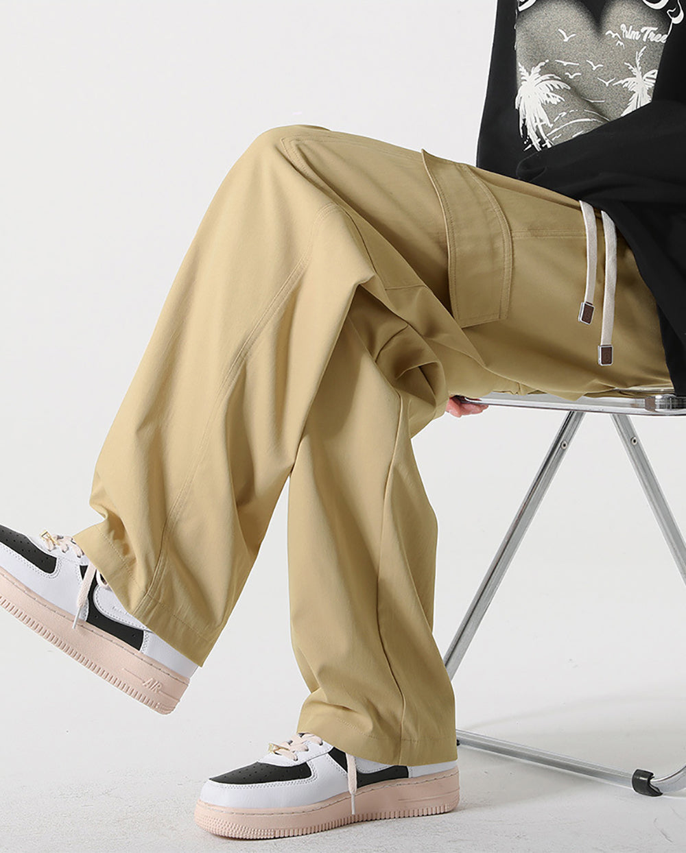 Men Mid-Rise Loose Fit Cargos Trousers