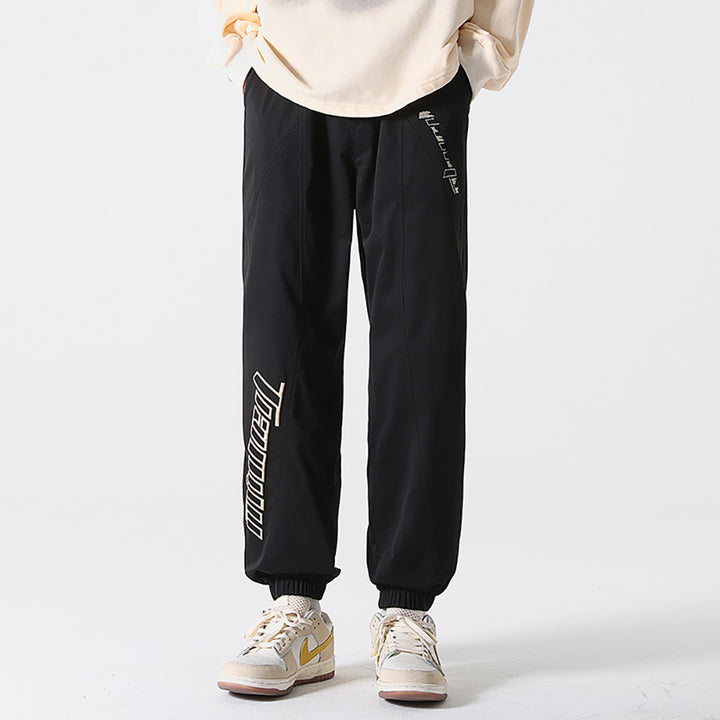 Men Printed Easy Wash Pleated Trousers