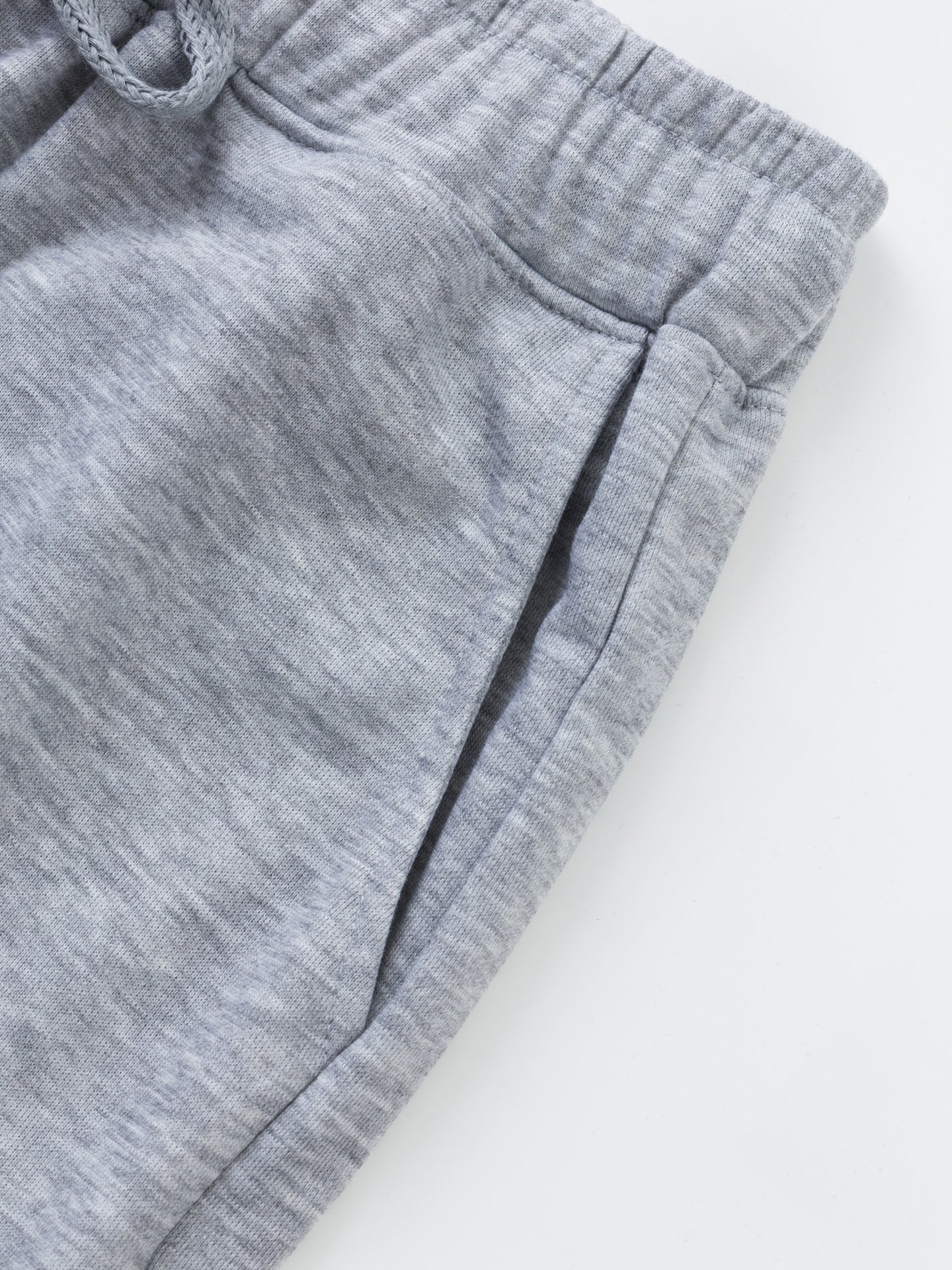 Men Distressed Regular Fit Mid-Rise Shorts