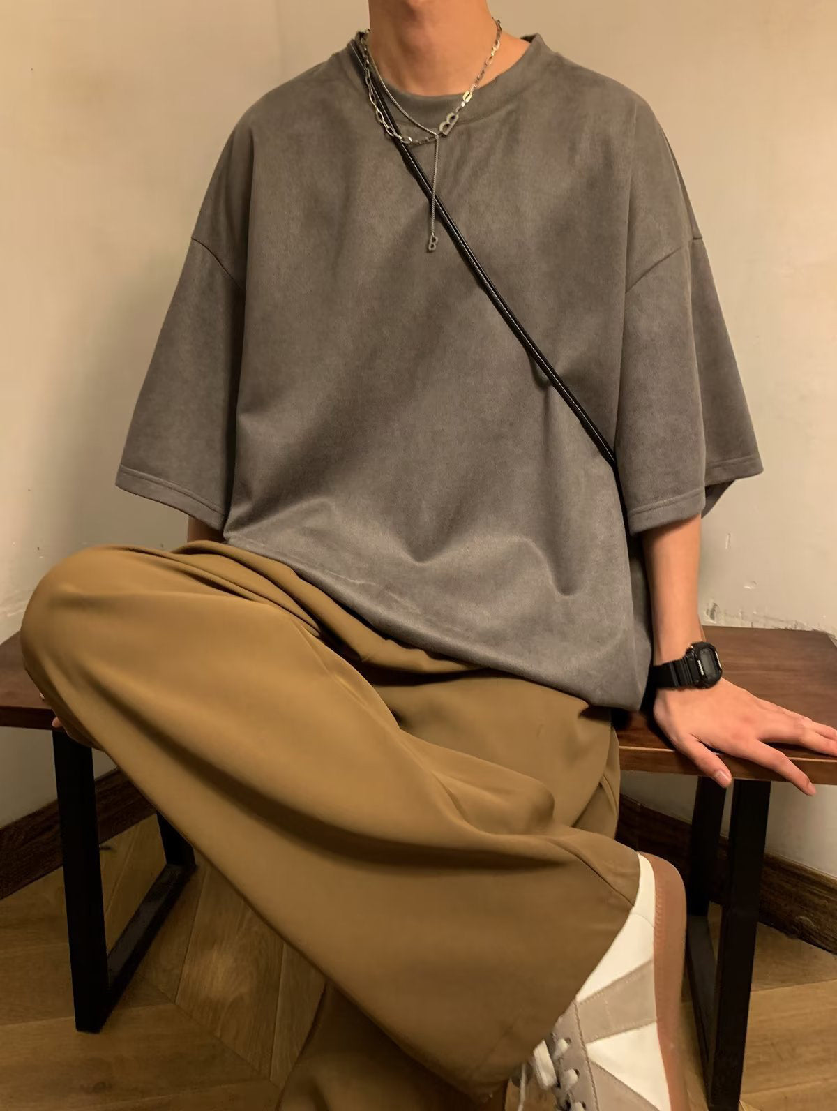 Men Solid Round Neck Oversized T-shirt