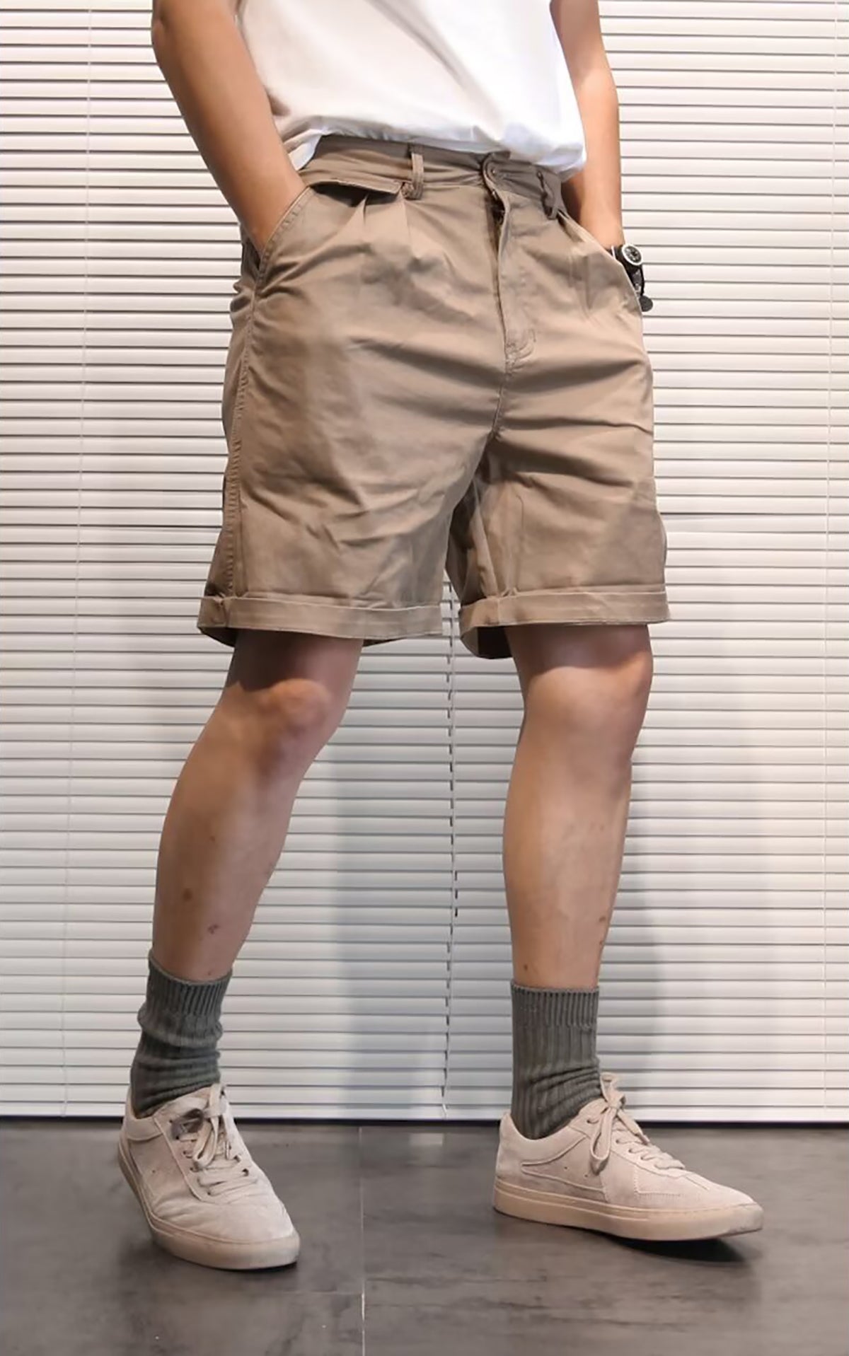 Men Khaki Solid Mid-Rise Chino Shorts