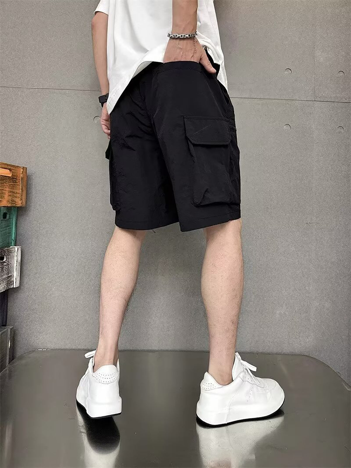 Men Mid-Rise Regular Cargo Shorts