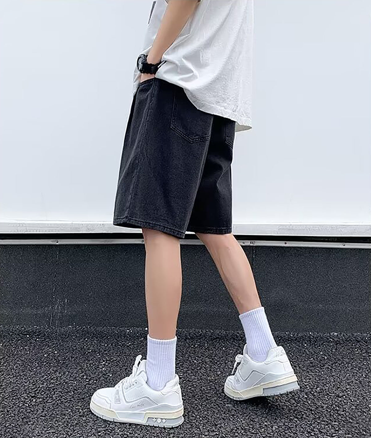 Men Solid Loose Fit Denim Shorts