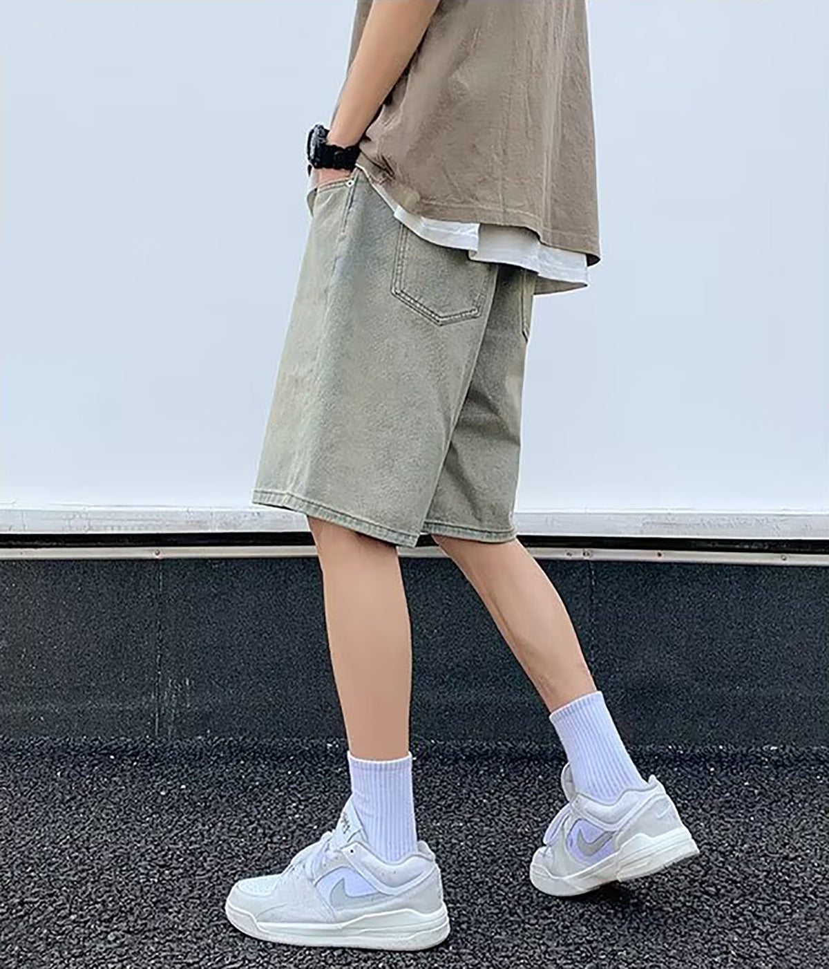 Men Solid Loose Fit Denim Shorts