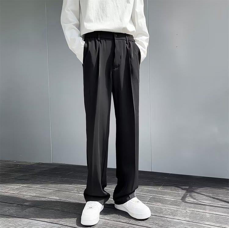 Men Solid Regular Fit Pleated Regular Trousers