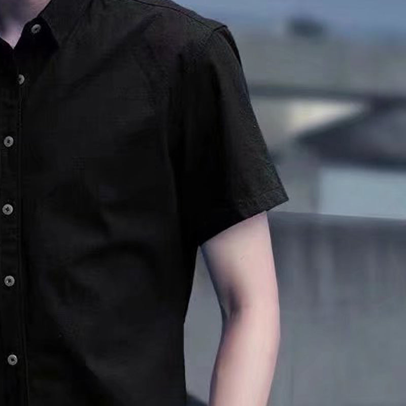 Men Solid Spread Collar Casual Shirt