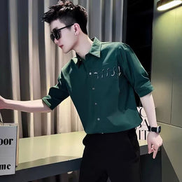 Men Solid Spread Collar Casual Shirt