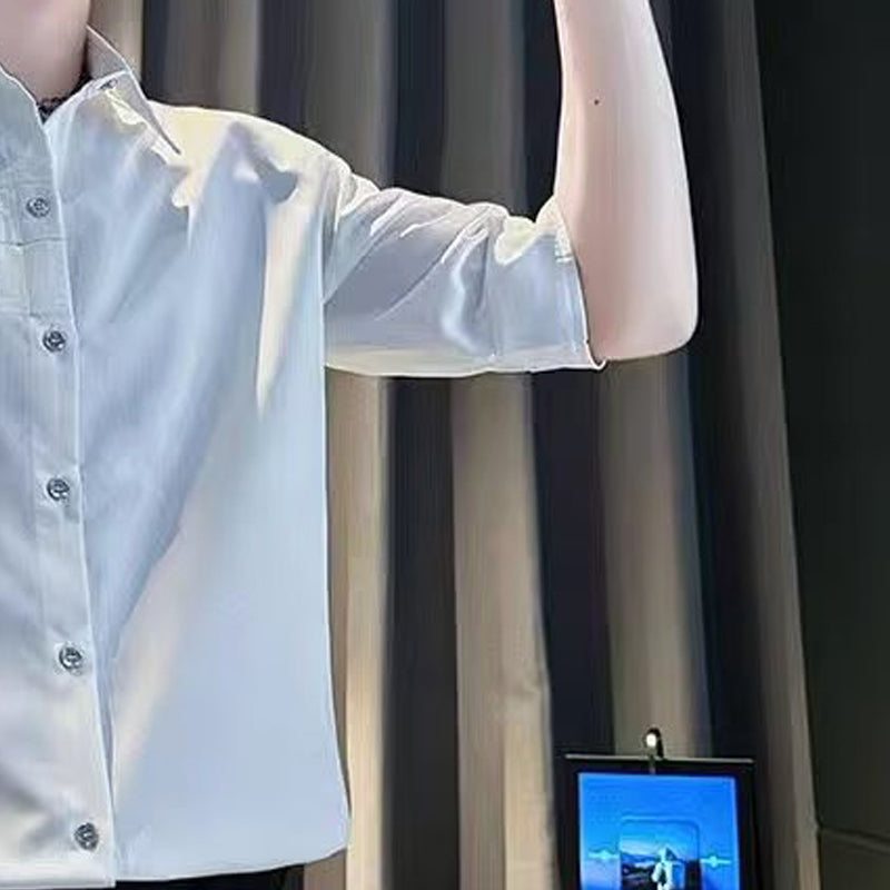 Men Solid Spread Collar Casual Shirt
