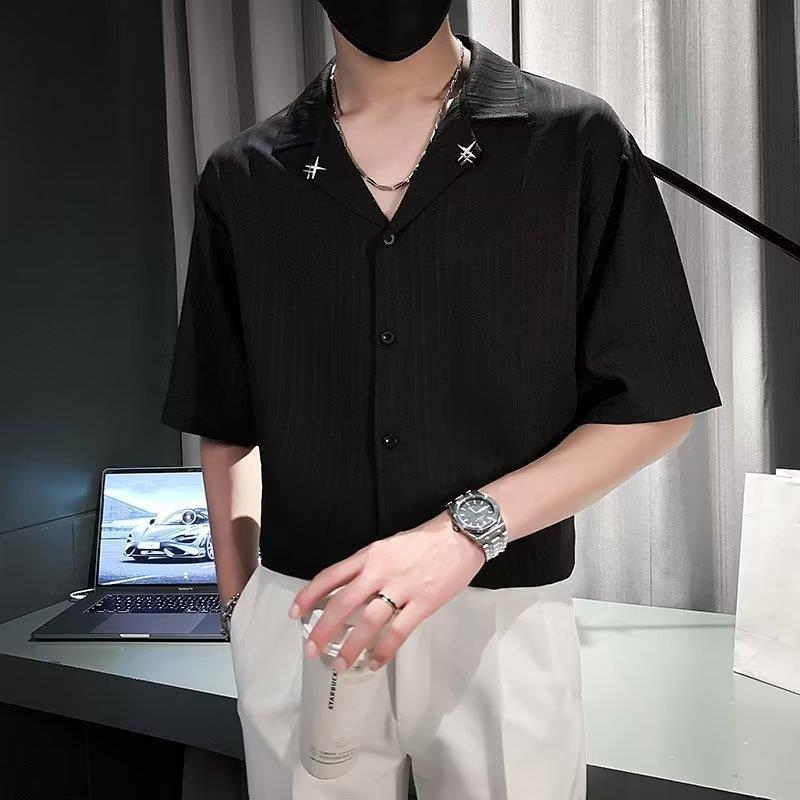 Men Solid Spread Collar Cotton Casual Shirt