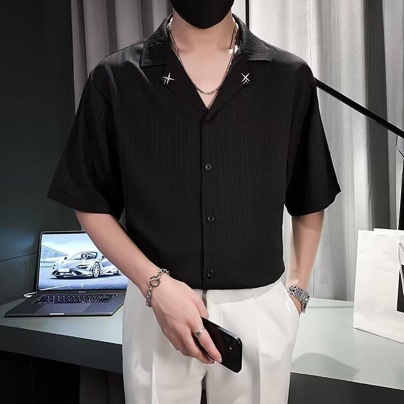 Men Solid Spread Collar Cotton Casual Shirt