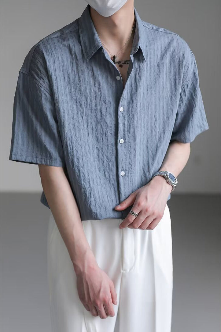 Cutaway Collar Short Sleeves Shirt