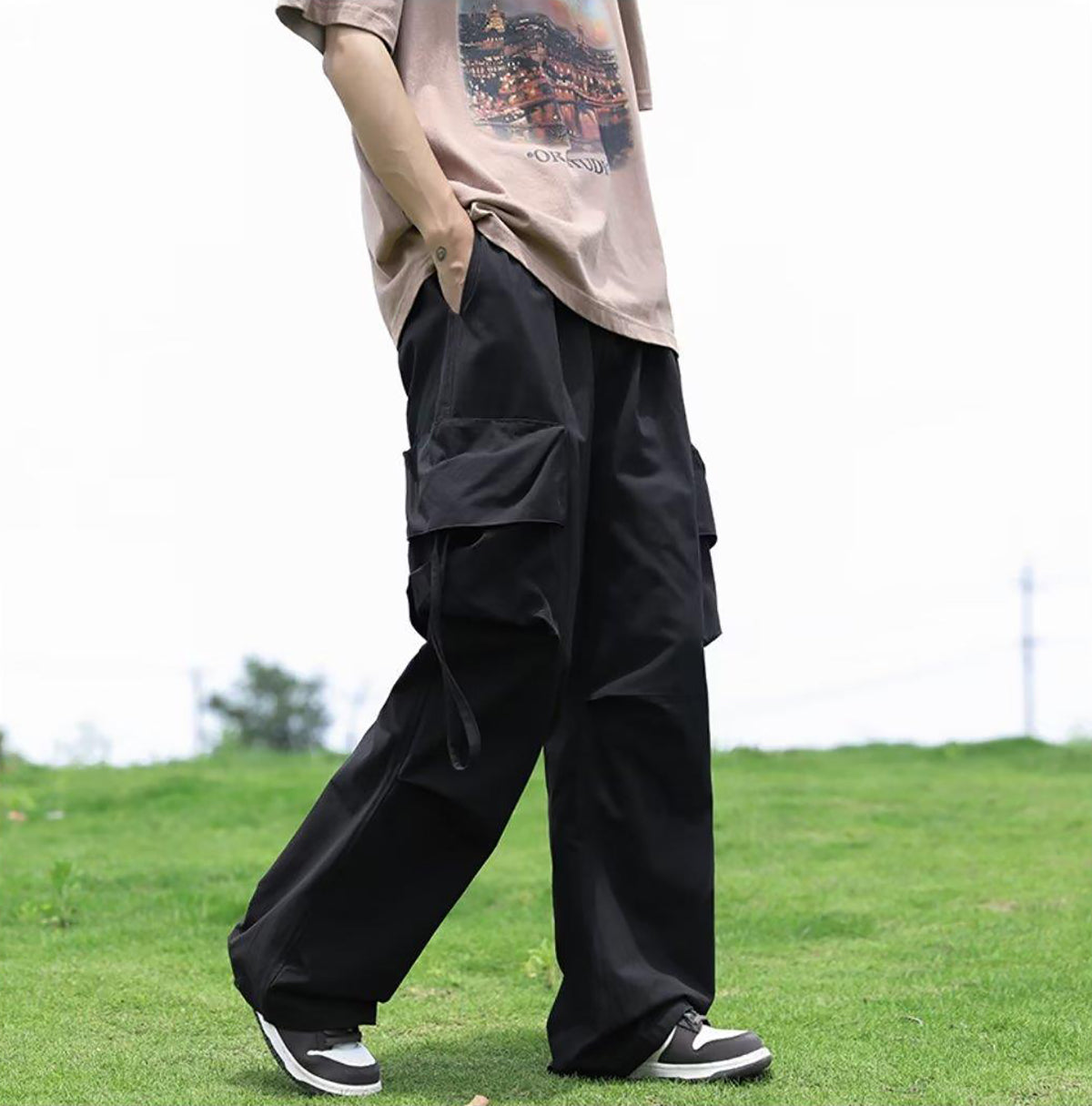 Men Loose Fit Easy Wash Pleated Cargo Trouser
