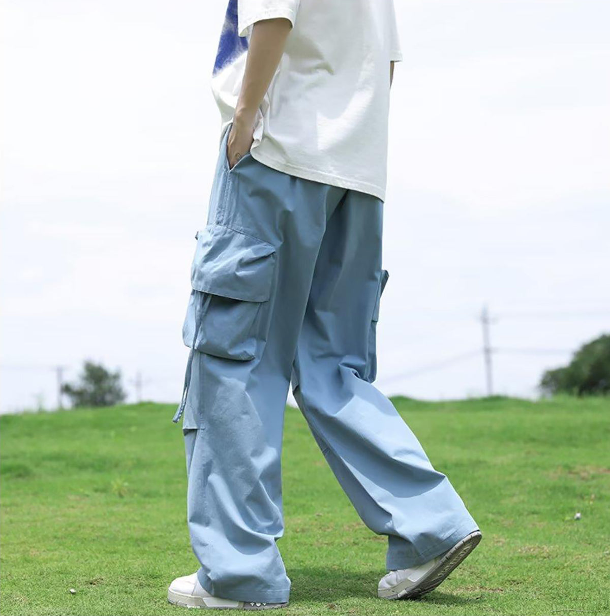 Men Loose Fit Cargos Trousers