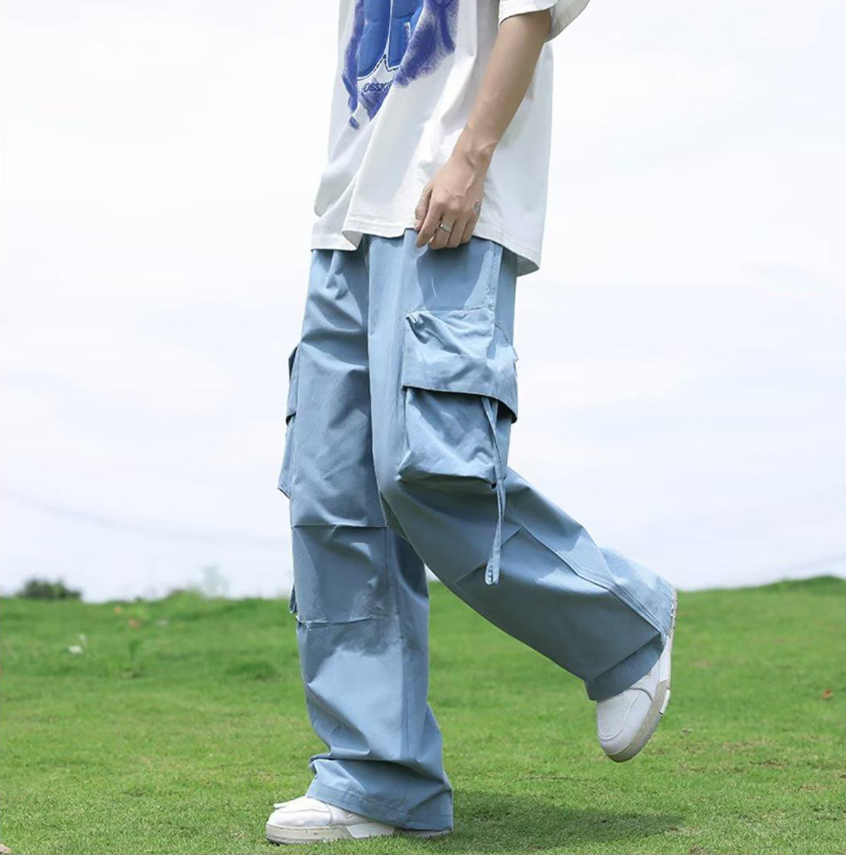Men Loose Fit Cargos Trousers