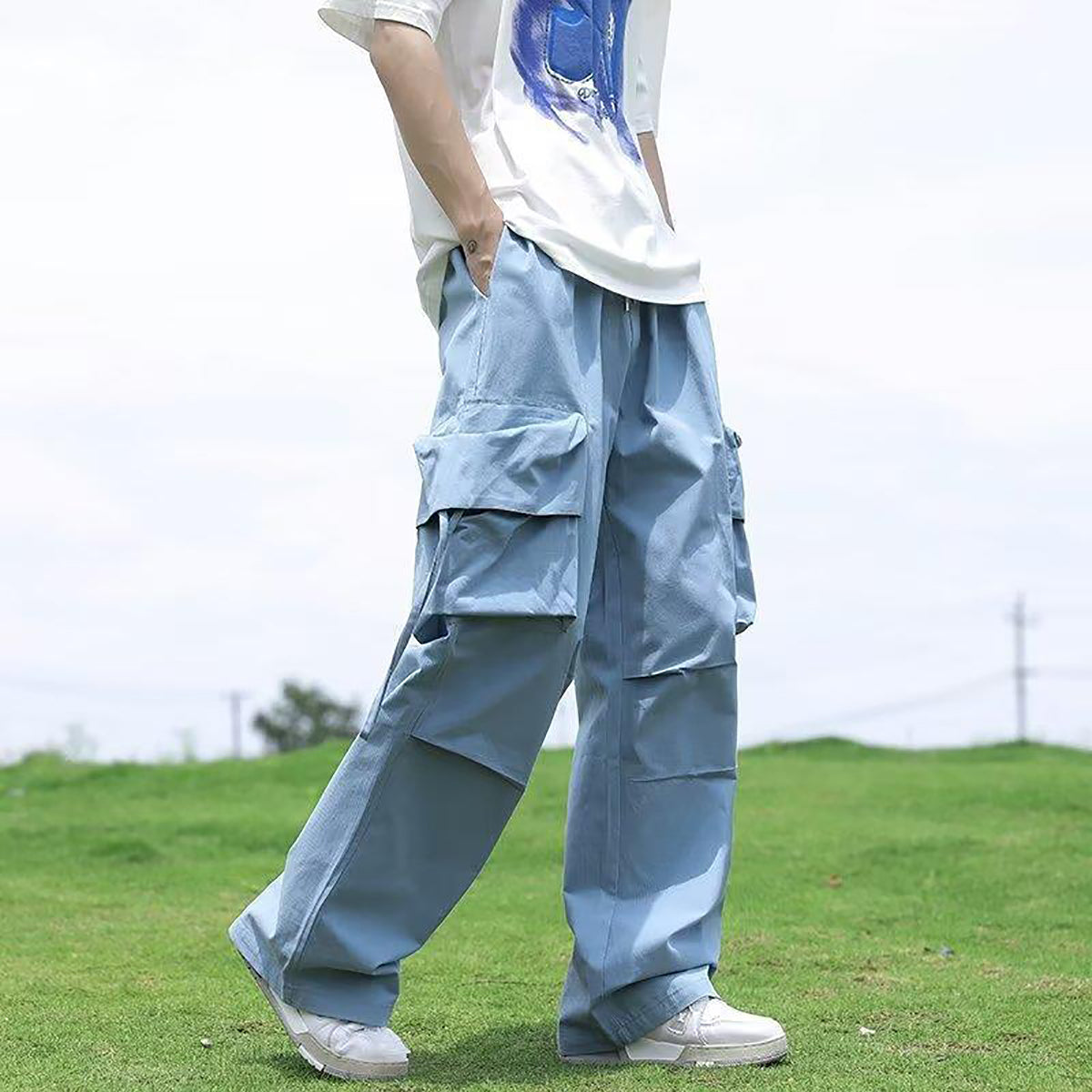 Men Loose Fit Cargos Trousers