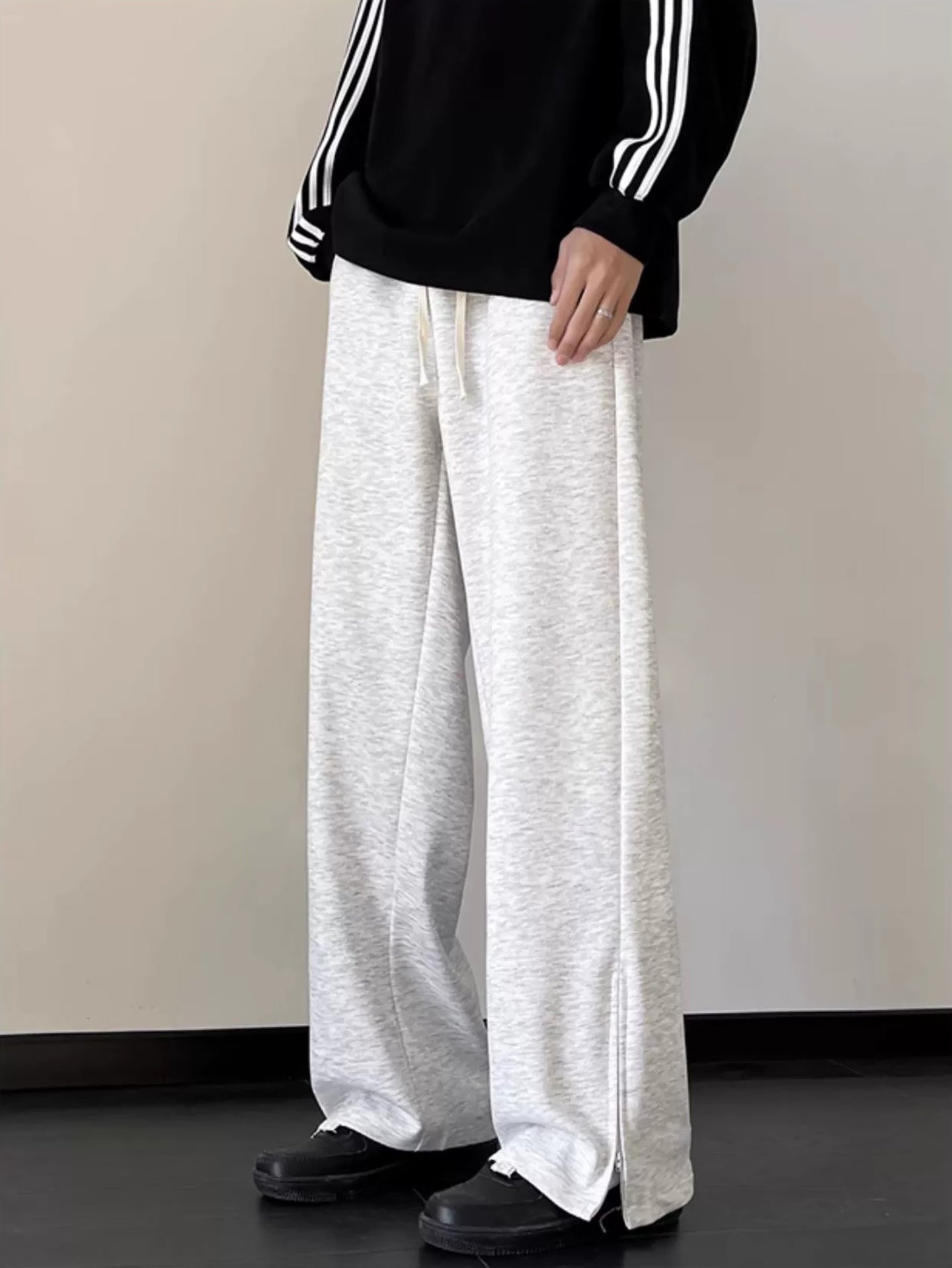 Men Loose Fit Easy Wash Wide Leg Trousers