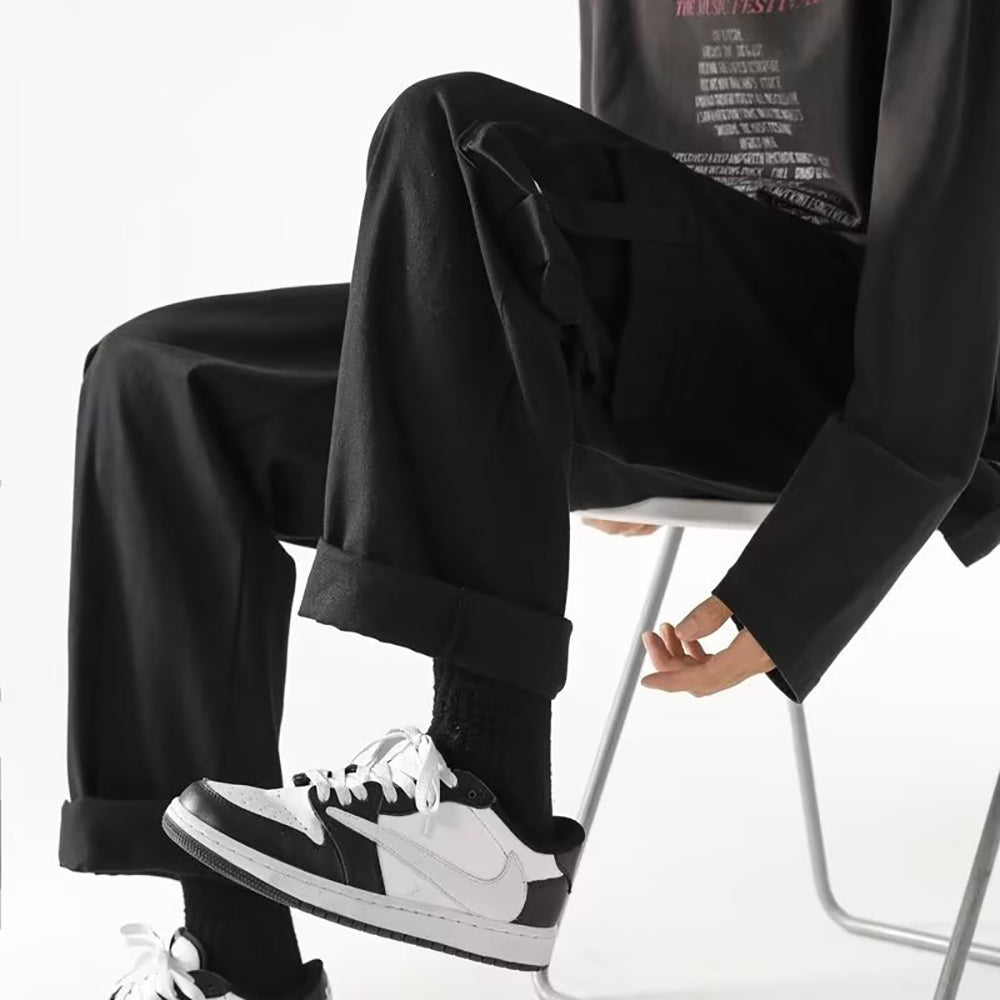 Men Regular Fit Pleated Cargos Trousers