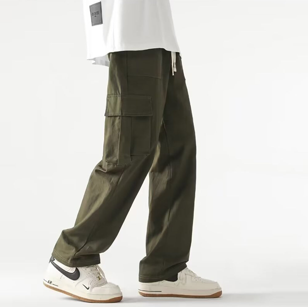 Men Easy Wash Solid Mid-Rise Cargo Trousers