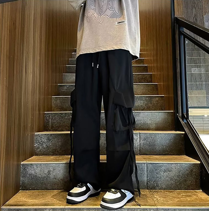 Men Loose Fit Cargos Trousers