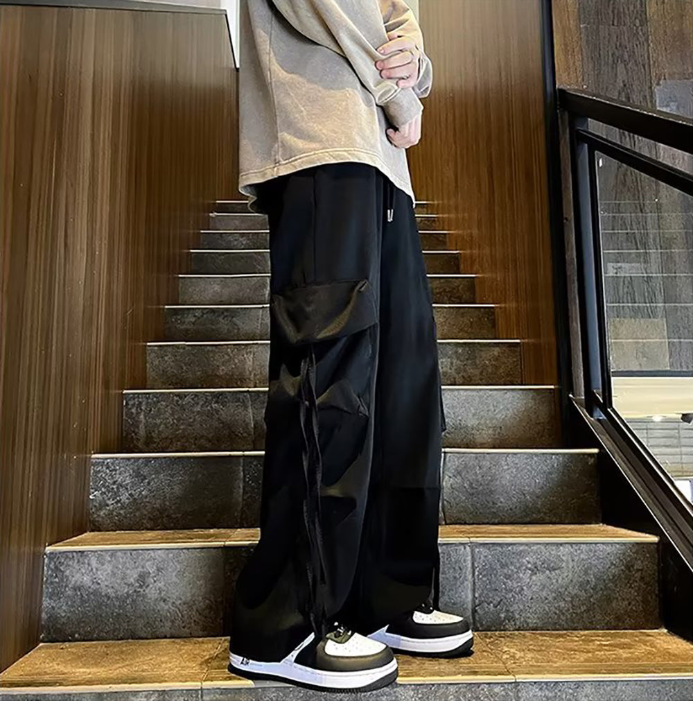 Men Loose Fit Cargos Trousers