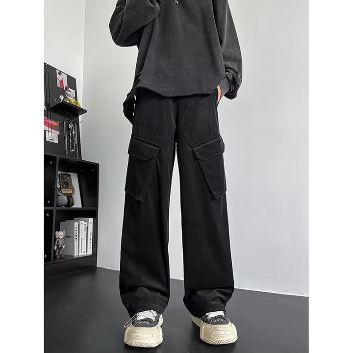 Men Loose Fit Easy Wash Cargos Trousers