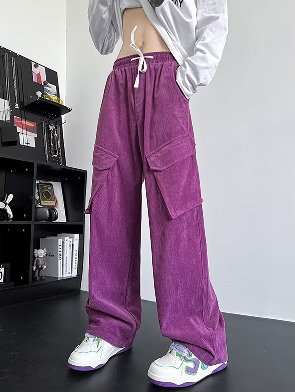 Men Loose Fit Easy Wash Pleated Cargos Trousers