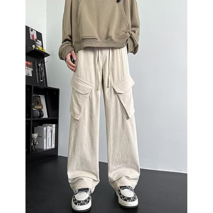 Men Solid Mid-Rise Loose Fit Easy Wash Cargos