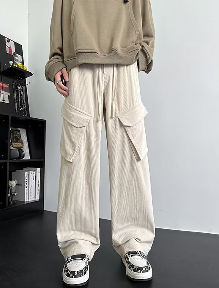 Men Solid Mid-Rise Loose Fit Easy Wash Cargos