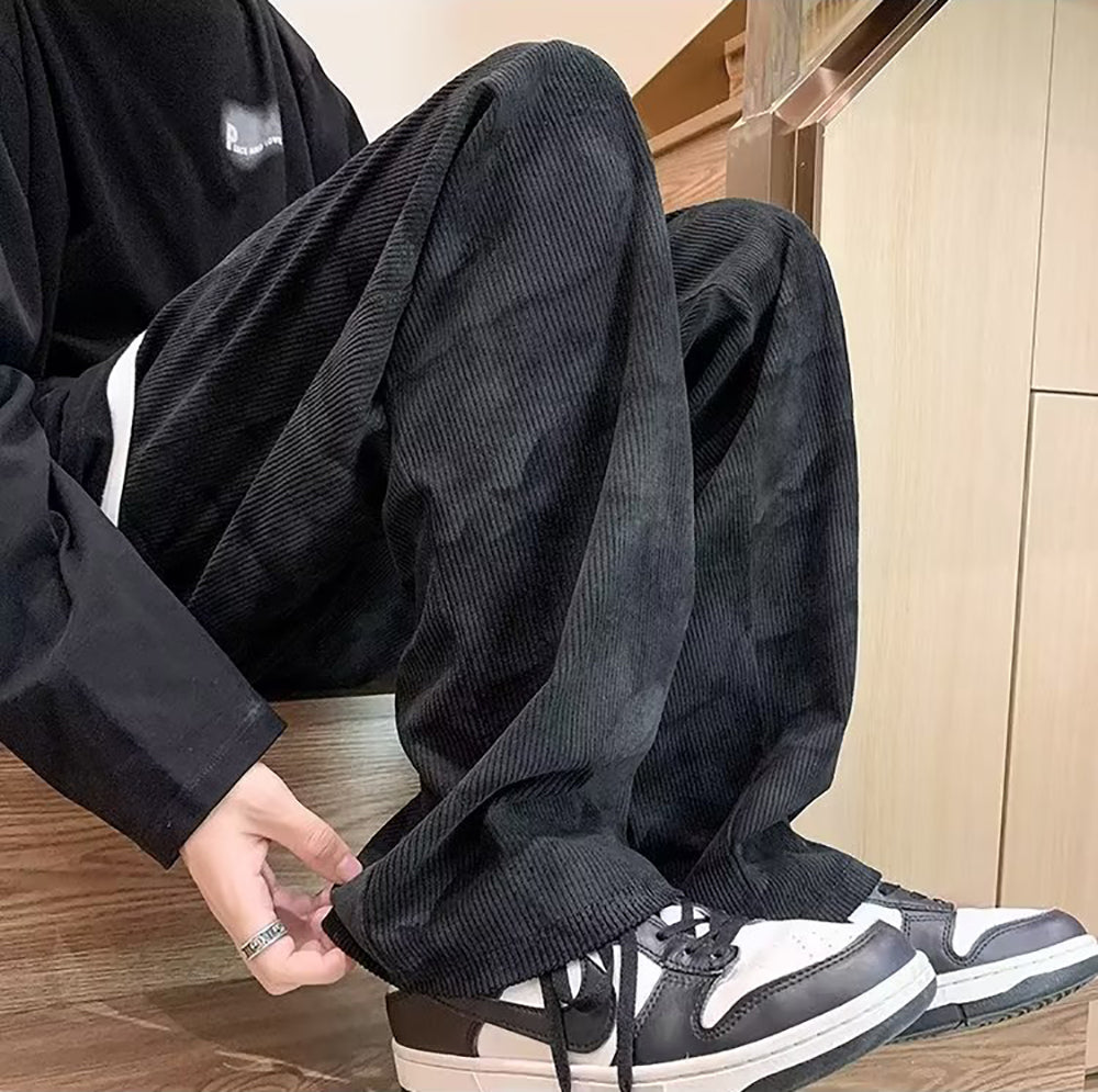 Men Loose Fit Easy Wash Pleated Chinos Trousers