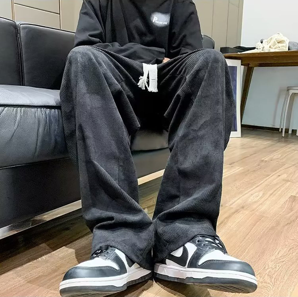 Men Loose Fit Easy Wash Pleated Chinos Trousers