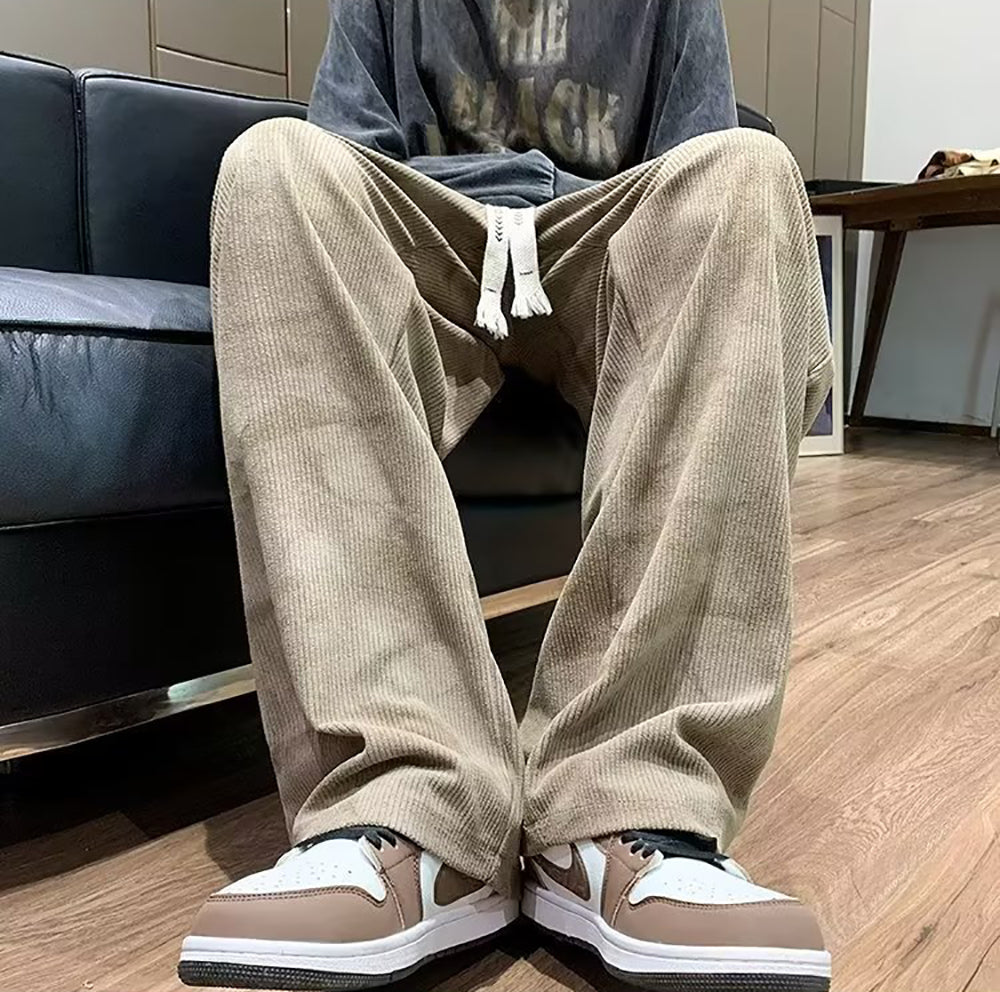 Men Loose Fit Easy Wash Pleated Chinos Trousers