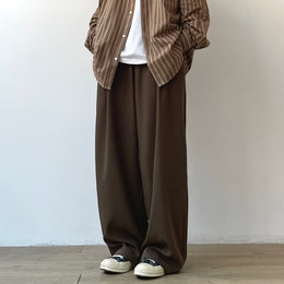 Men Loose Fit Pleated Parallel Trousers