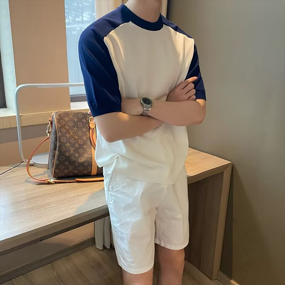 Men Colourblocked Round Neck T-shirt