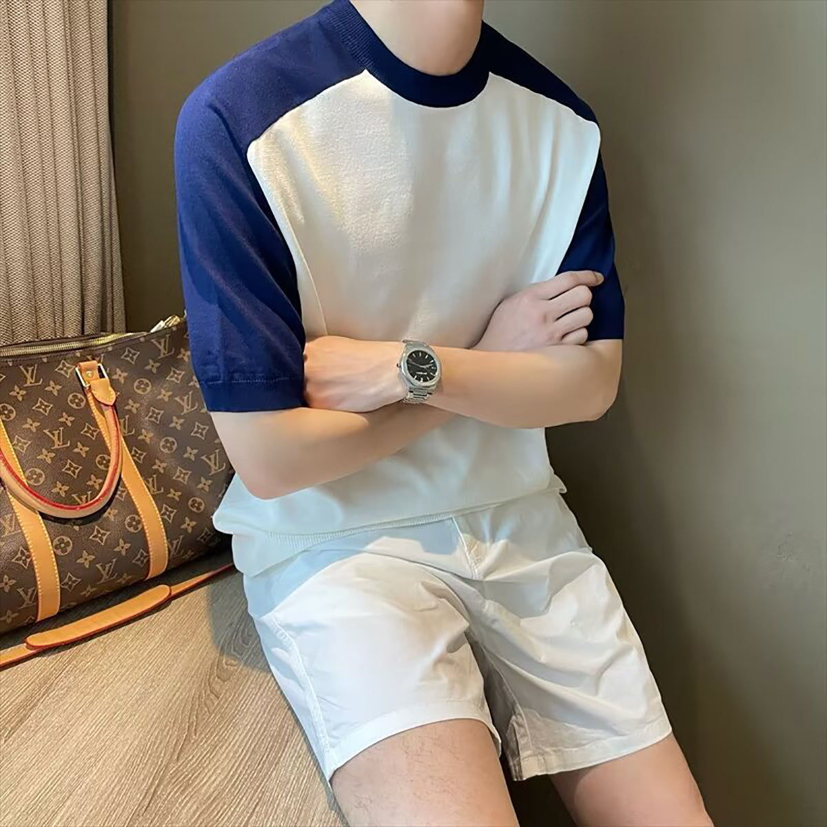 Men Colourblocked Round Neck T-shirt