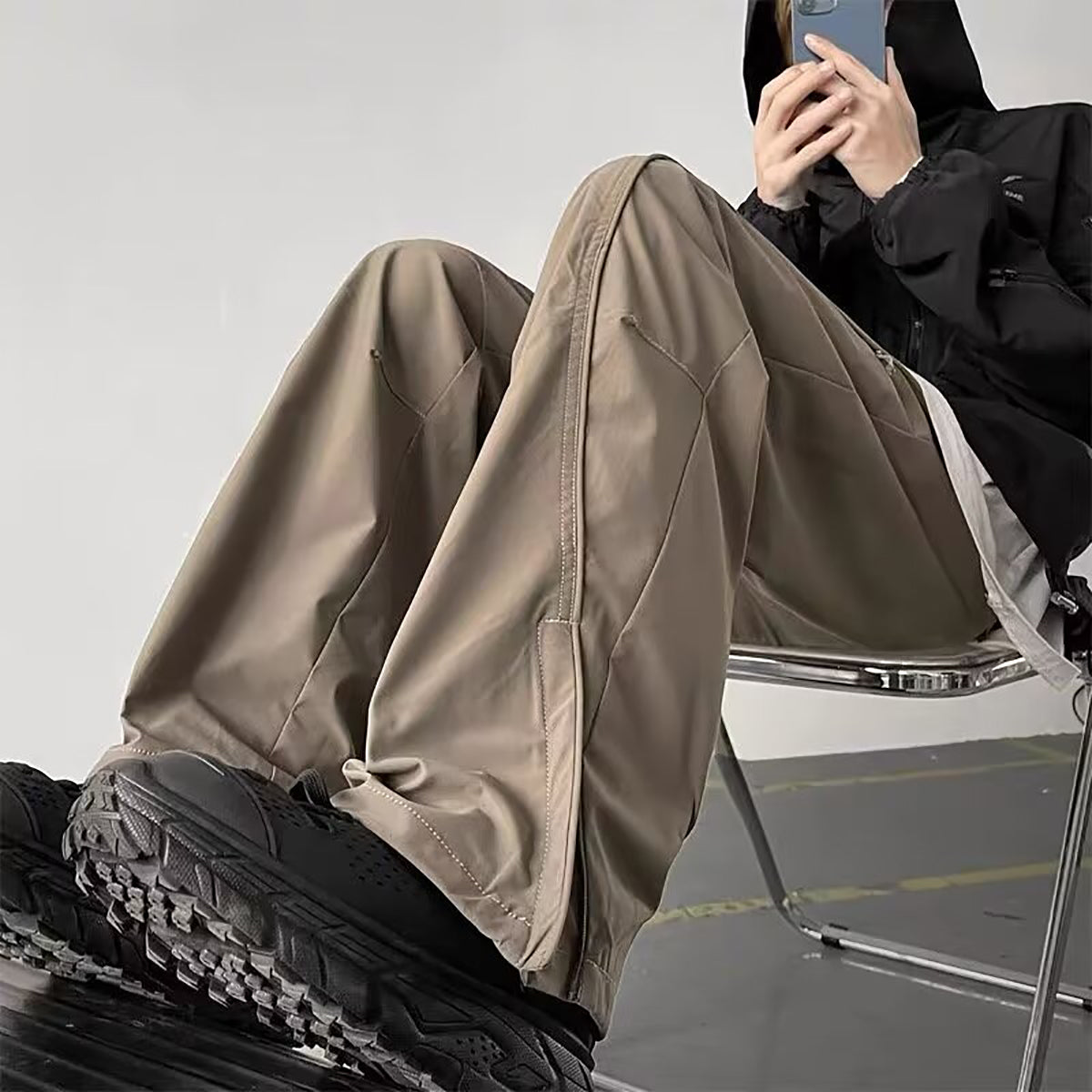 Men Regular Fit Easy Wash Trousers